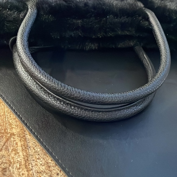 Ralph Lauran Faux Fur Large Tote - Picture 9 of 11